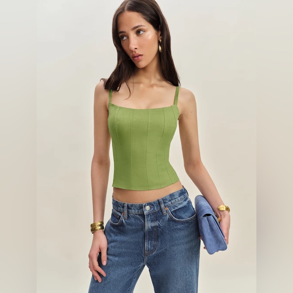 Reformation Hattie Linen Top in Avocado. Brand new without tags,  never worn.
